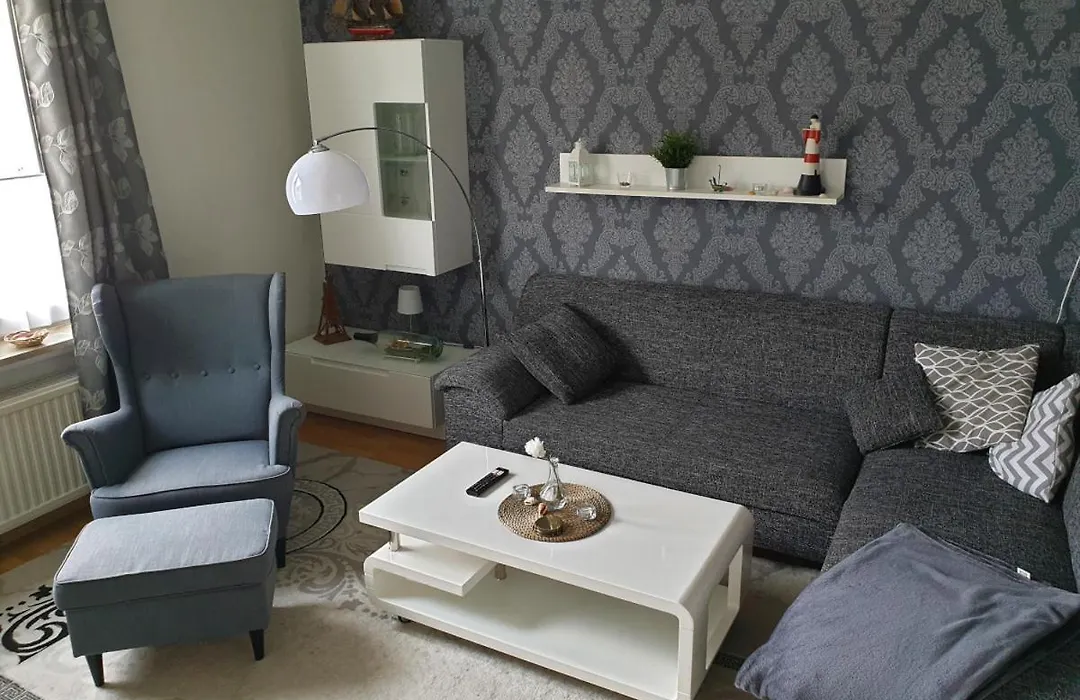 Strandstraße 51a FeWo Kaptäns Suite-1