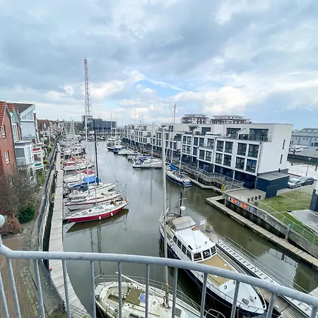 Urlaub direkt in der City Marina-2